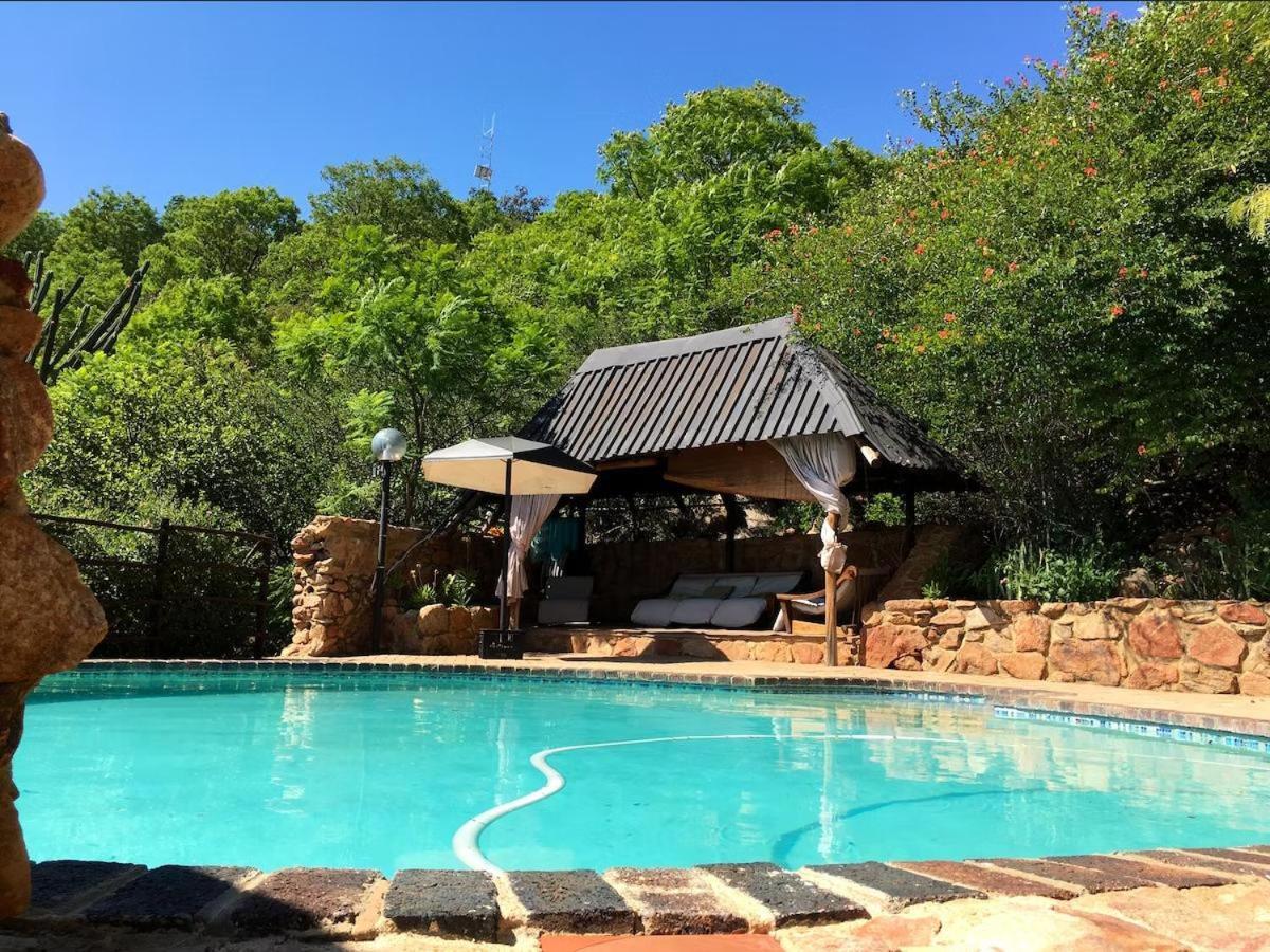 Aloe Guesthouse Klerksdorp Bagian luar foto