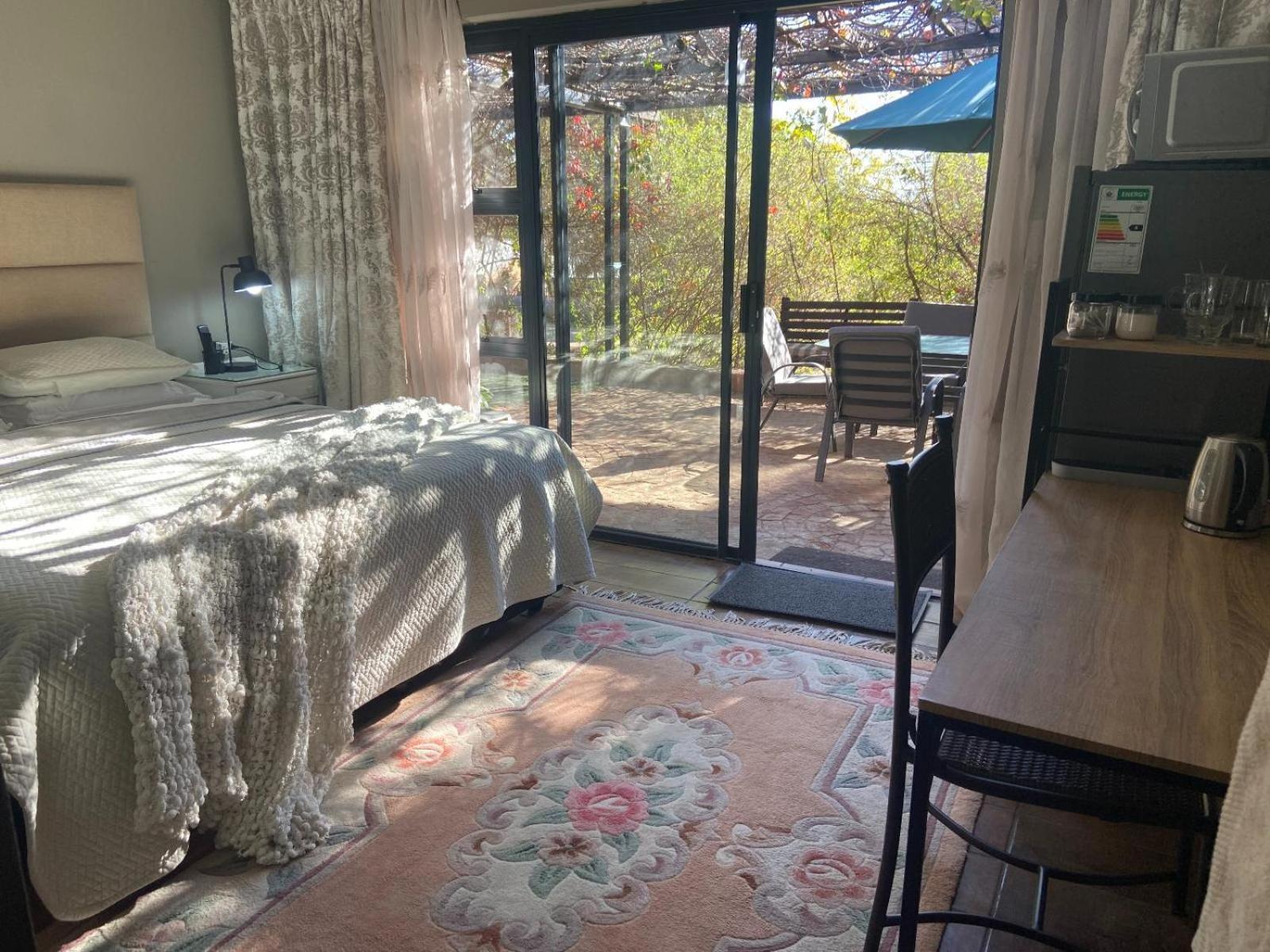 Aloe Guesthouse Klerksdorp Bagian luar foto
