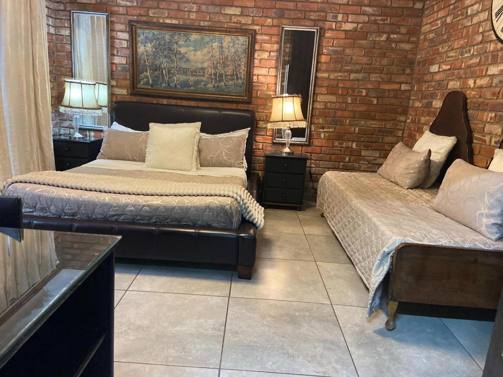Aloe Guesthouse Klerksdorp Ruang foto