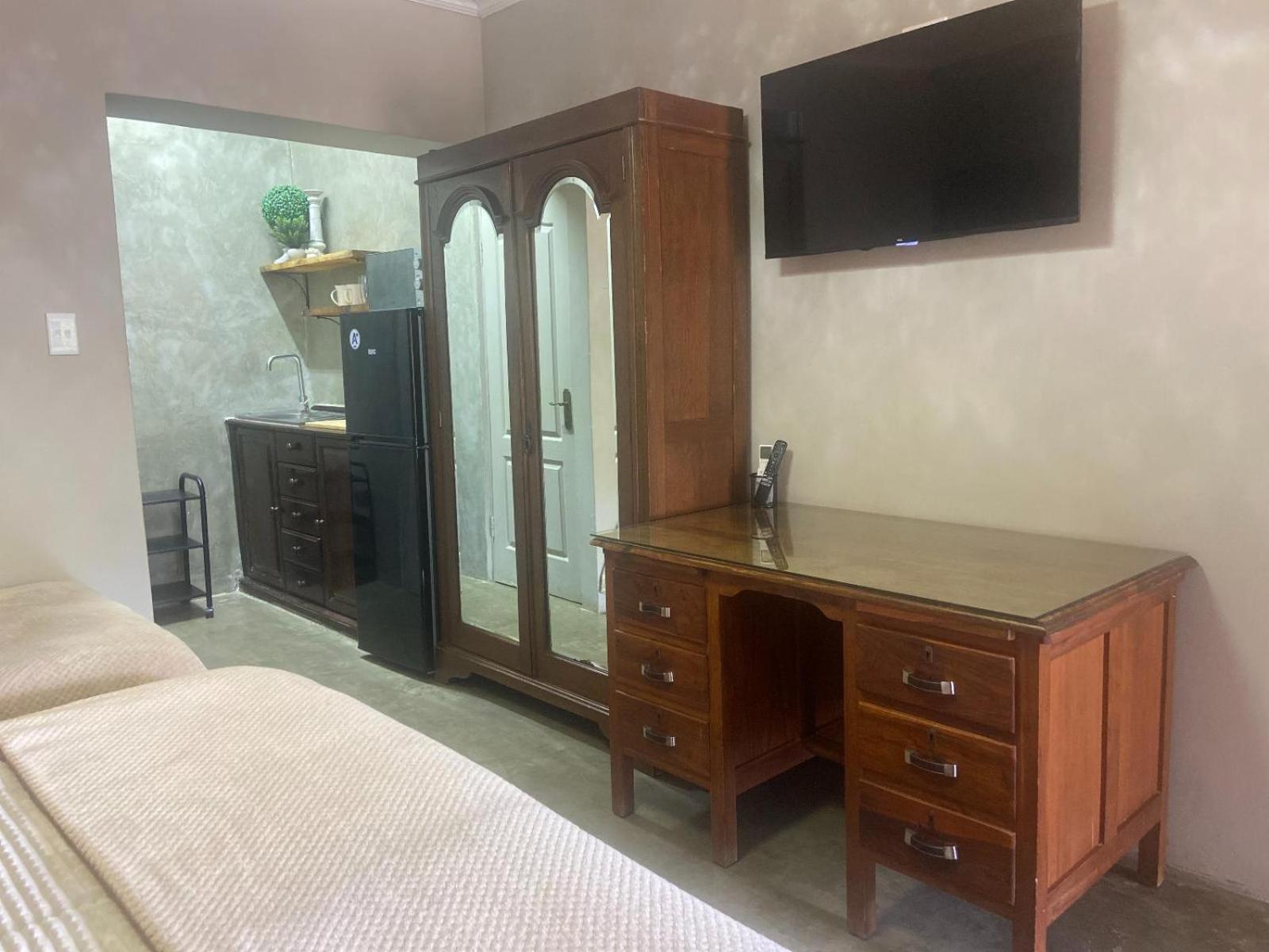 Aloe Guesthouse Klerksdorp Bagian luar foto